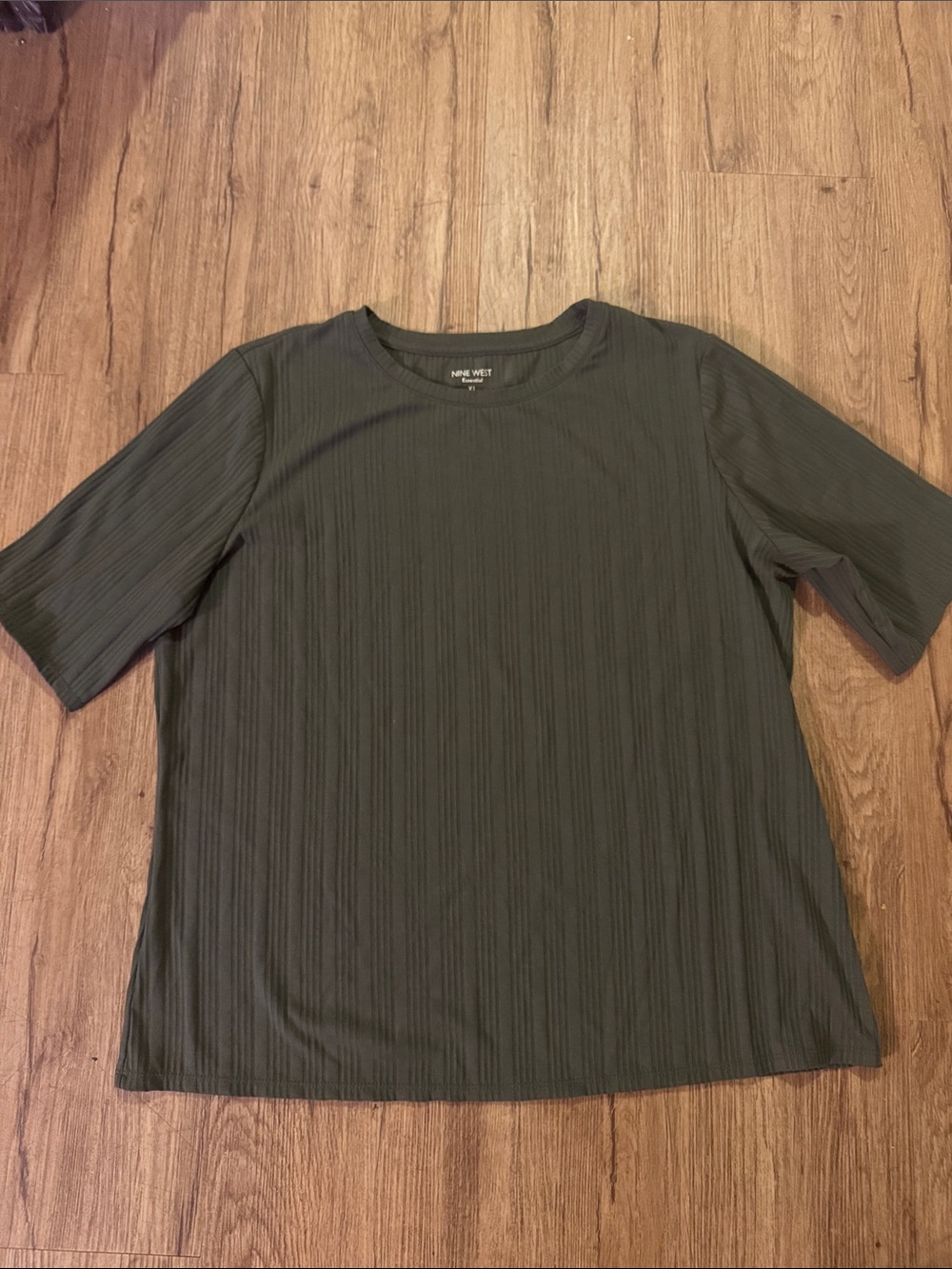 Nine West Women’s  Olive Ribbed Short-Sleeve Tee